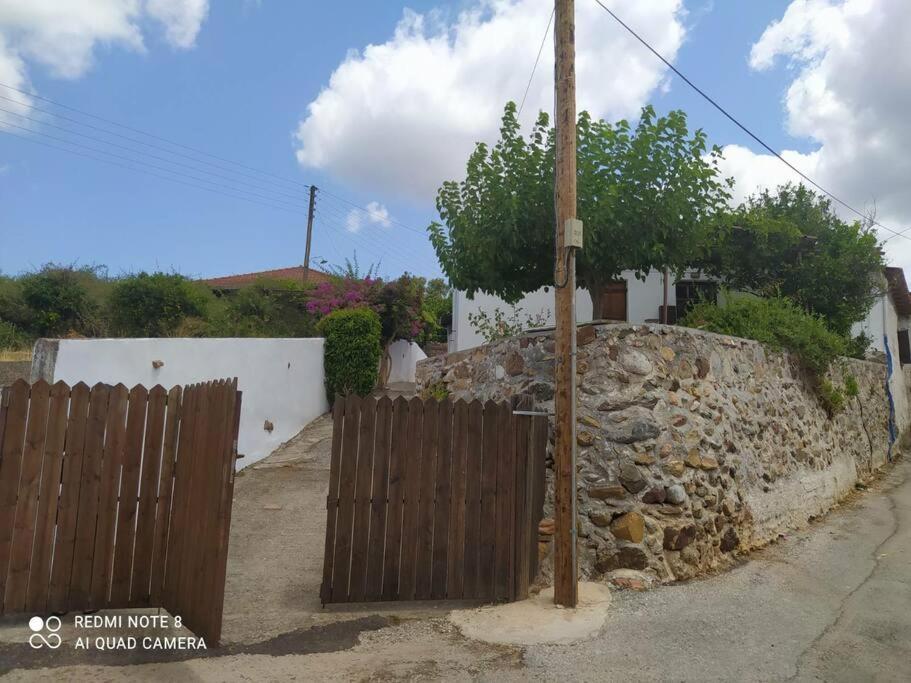Afrodite'S House-Restaurated Oil Factory Αγιά Εξωτερικό φωτογραφία