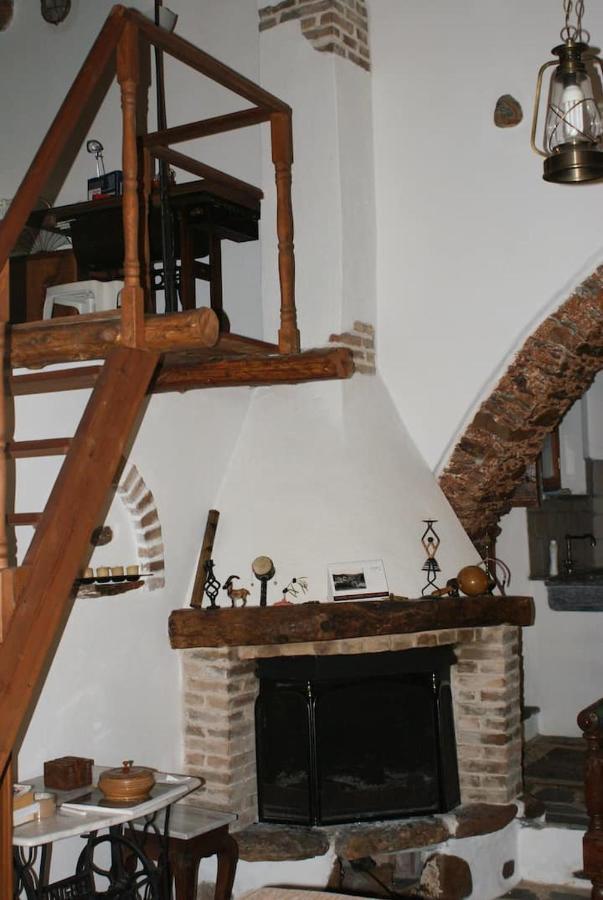 Afrodite'S House-Restaurated Oil Factory Αγιά Εξωτερικό φωτογραφία